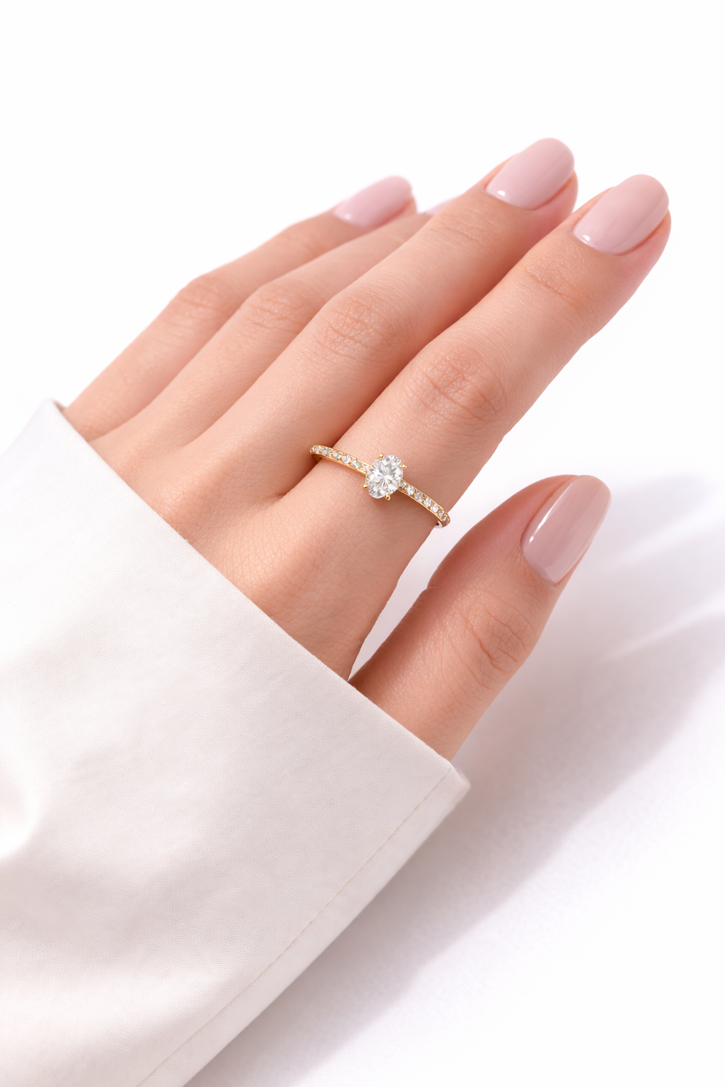 ANILLO OVAL MOISSANITA