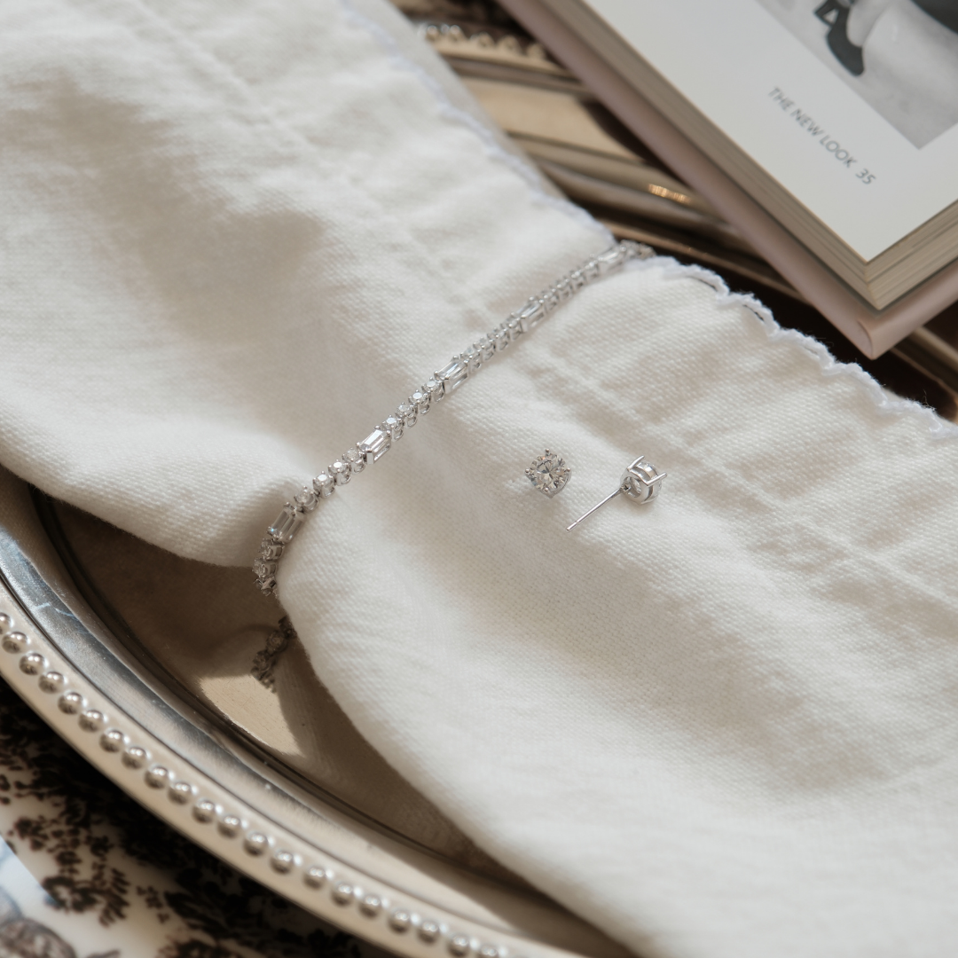 THE PETIT GIFT